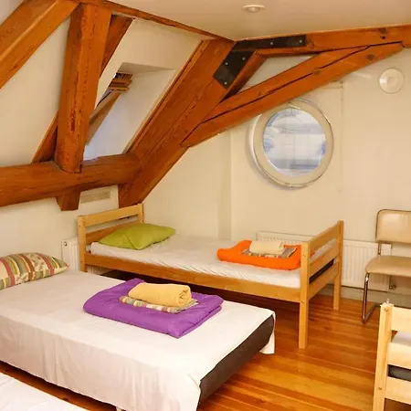 Hostel Doma *